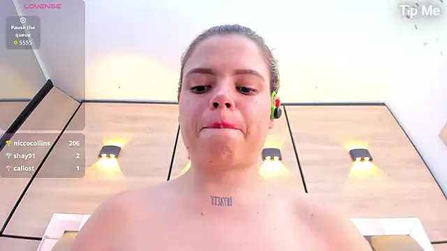 dorothy_vegga's cam snapshot