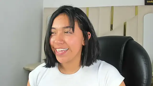 IsabellRodriguez18's cam snapshot