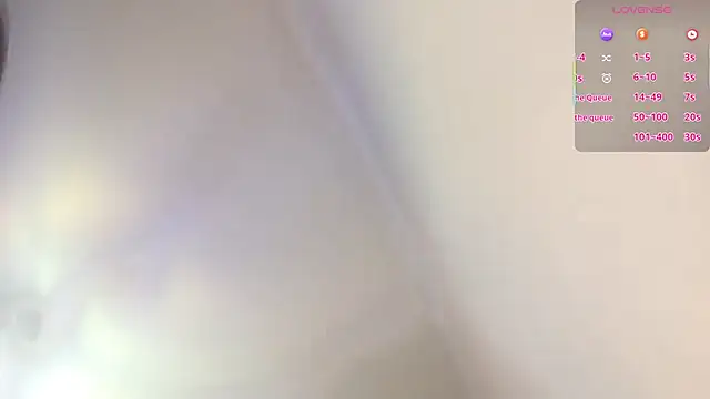 DesireHellgren live sex cam