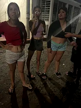 royalgirls_x's cam snapshot