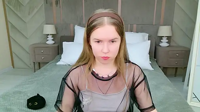 Alida_Brice's cam snapshot