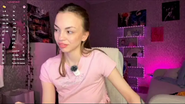 MiraVandee's cam snapshot