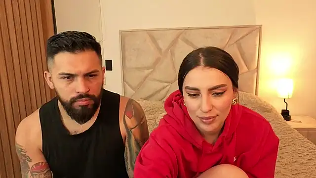 teseo_and_afroditha_'s cam snapshot