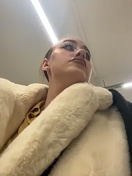 KiraSunshine live sex cam