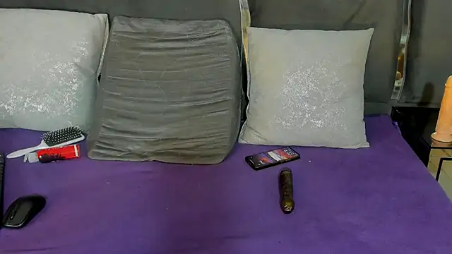 Aura_love69 live sex cam