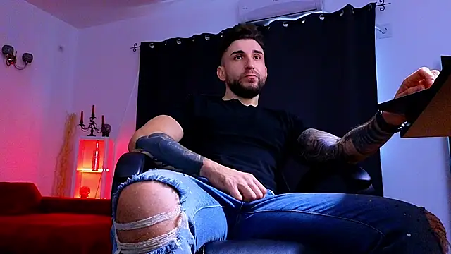 MightyAaron66's cam snapshot