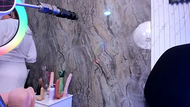 annie_wigg's cam snapshot