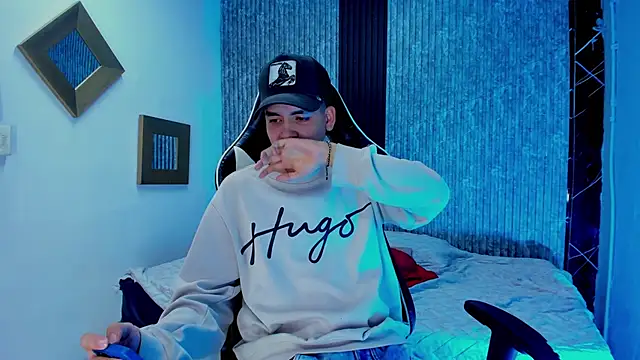 Mike_0233_'s cam snapshot