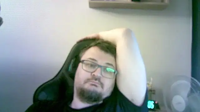 SirAbuser's cam snapshot