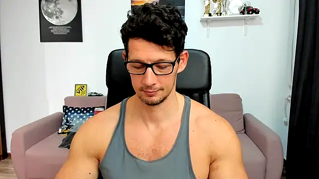 BrutusK08's cam snapshot