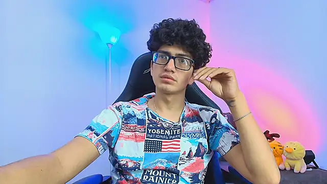 TylerWhite_'s cam snapshot