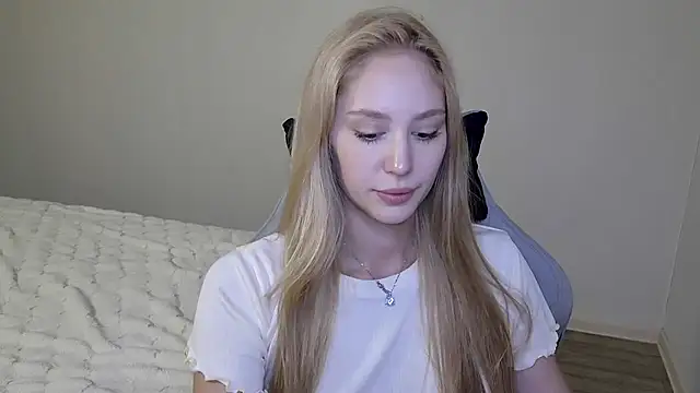 Layla001's cam snapshot