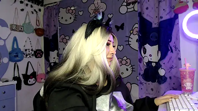 lussyevans24's cam snapshot