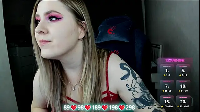 Olivia_Munk's cam snapshot