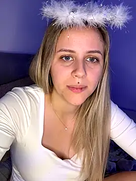 lunawolf21's cam snapshot