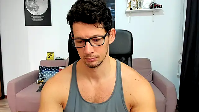 BrutusK08 live sex cam