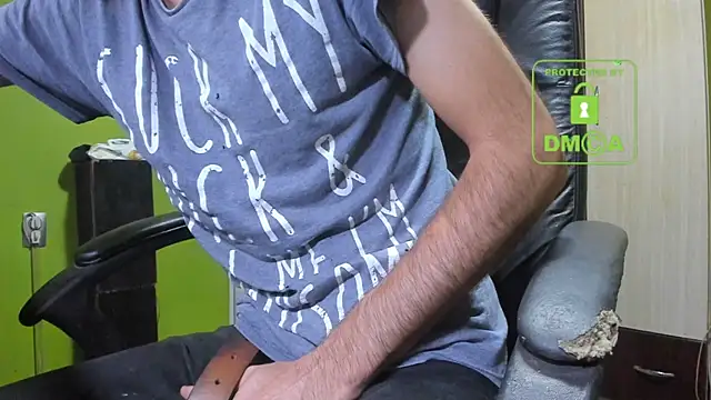 BigCumShoot live sex cam