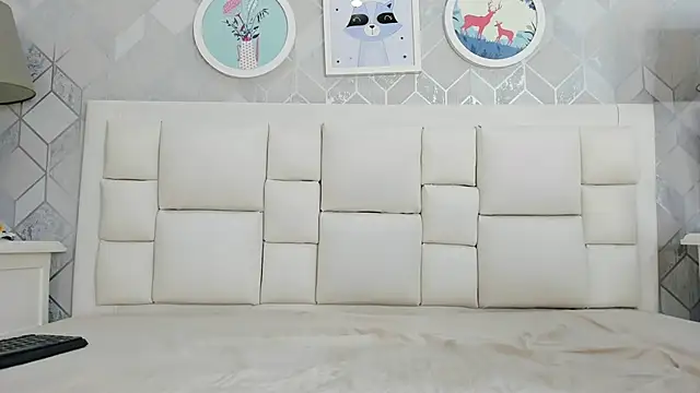 naia_cox's cam snapshot