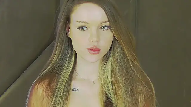 MarilynNova's cam snapshot