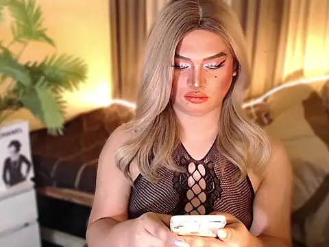 UrGoddess_Sofia live sex cam