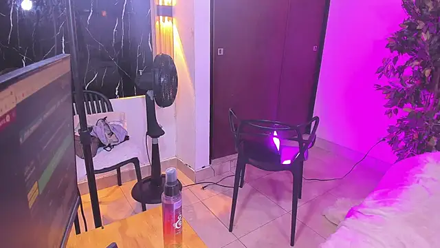 Violett_Divine live sex cam