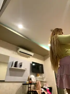 AndreaMood live sex cam