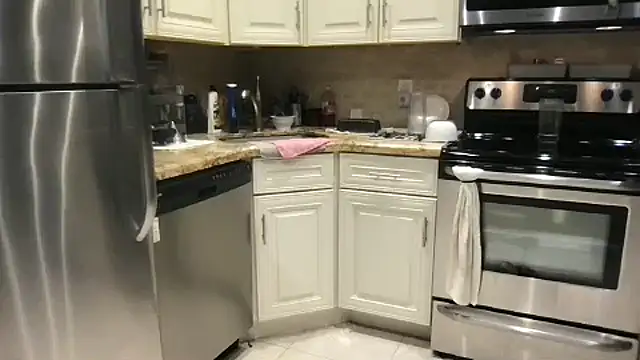 BigGuyMuscle live sex cam