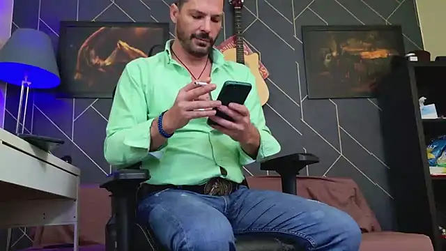 ChrisKox live sex cam