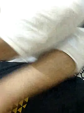 mallupriyapriya's cam snapshot