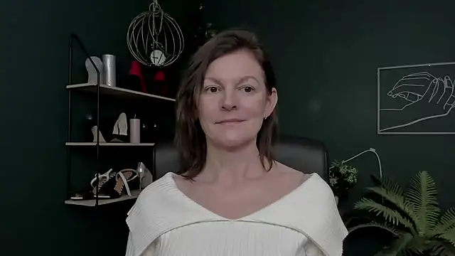 VivianWILD's cam snapshot