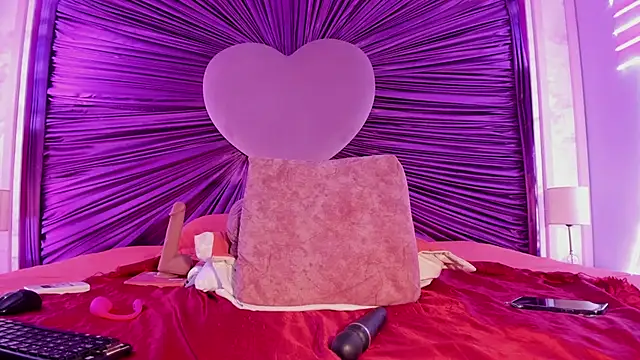 EllyMiller's cam snapshot