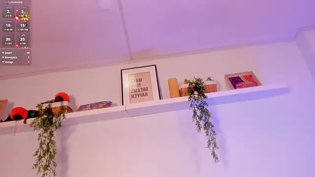 Nicolle_Evanss_'s cam snapshot