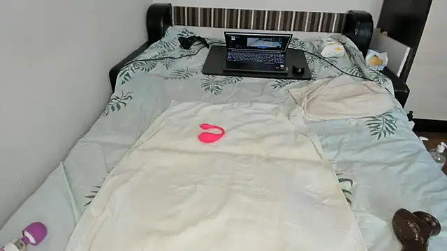 sweet-tinqerbell's cam snapshot