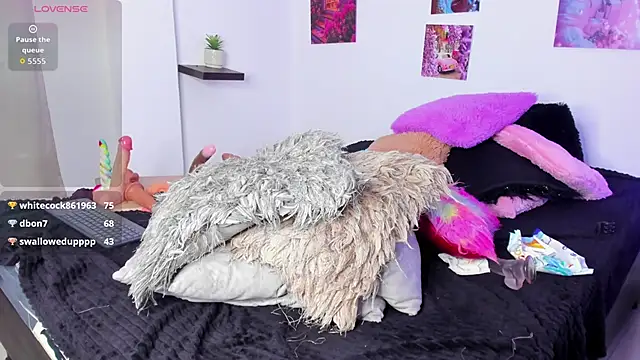 ebony_cutte's cam snapshot