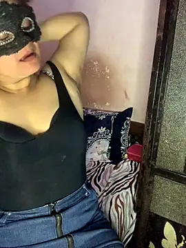 lustycousins's cam snapshot