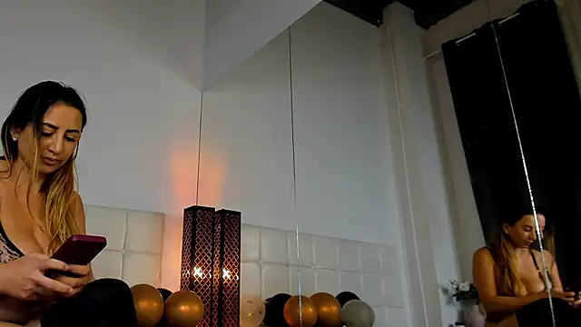 AmiraRees's cam snapshot