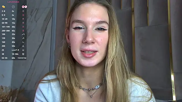 LeslieMines live sex cam