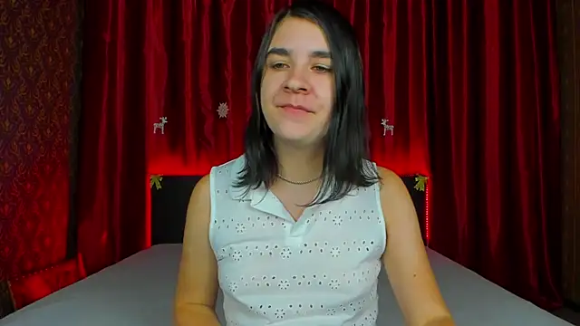 _Polly_Love_'s cam snapshot