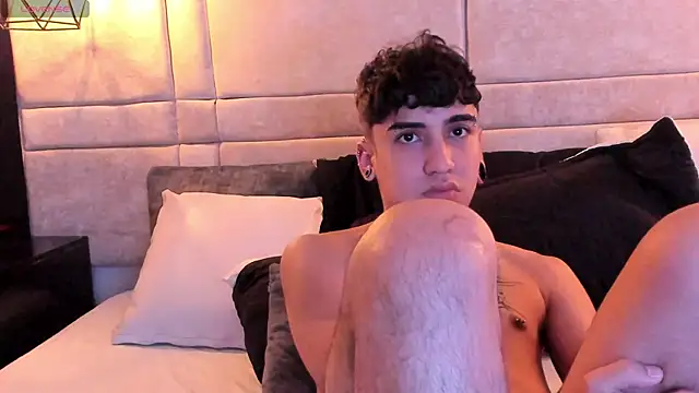 SantiOlsen live sex cam