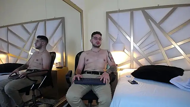 Ethan_Greys's cam snapshot