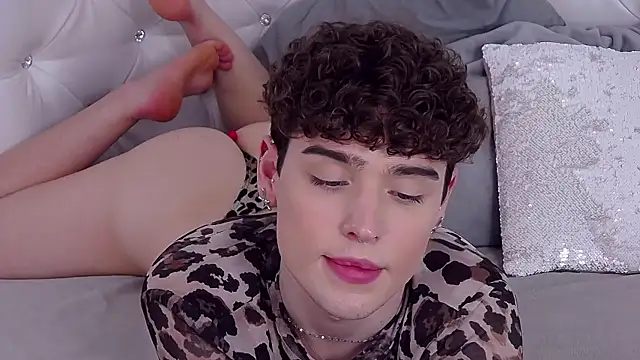 RobbyCharming's cam snapshot