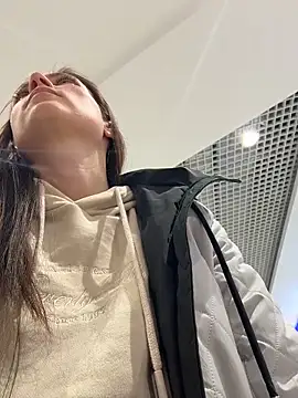 ZaraHill's cam snapshot