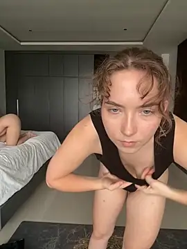 Nura_n_Sarah's cam snapshot