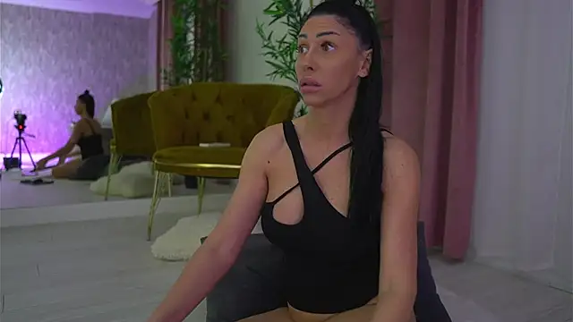 MyaBlack's cam snapshot