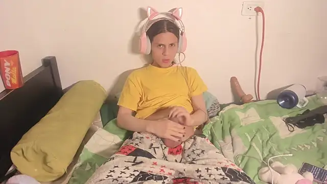 Petite-Goth live sex cam