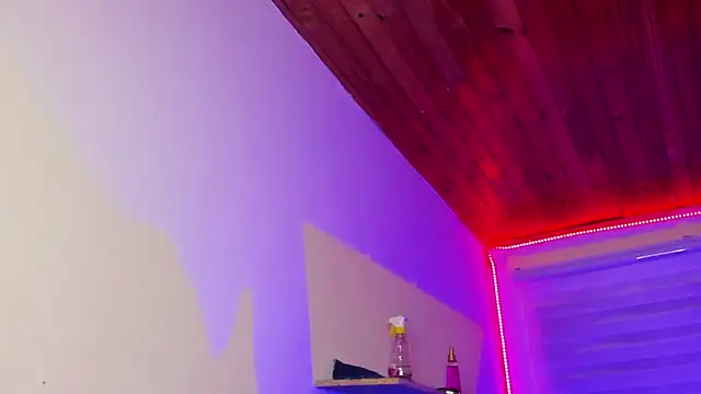 Emily_Lindey's cam snapshot