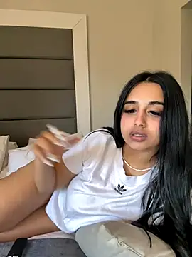 LilMisIndianx live sex cam