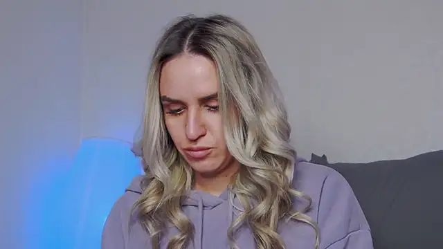 SofiJames's cam snapshot