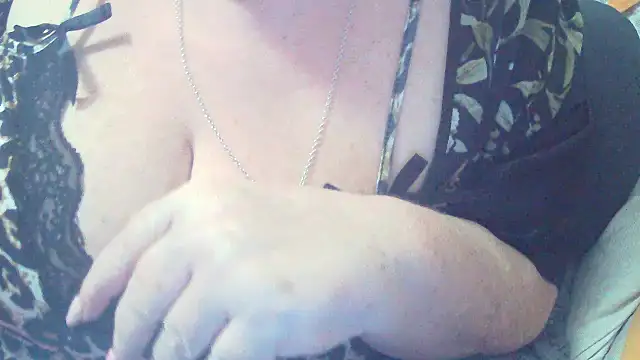 Playful_MILF_Demi's cam snapshot