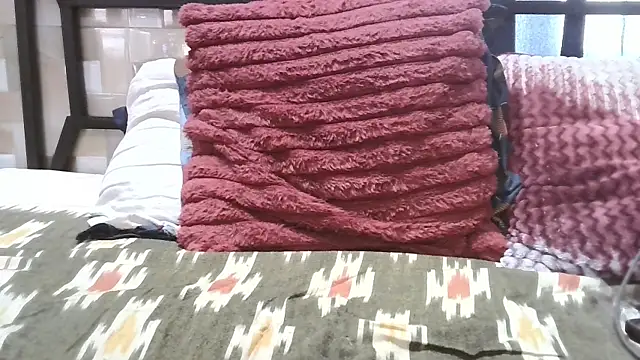 Uncut_daddy247 live sex cam